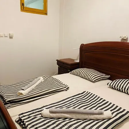 דירה Apartma 1 And 2 Appartments פיראן