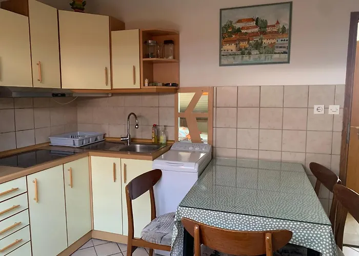 Apartma 1 And 2 Appartments Apartament *