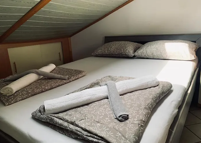 Apartma 1 And 2 Appartments *